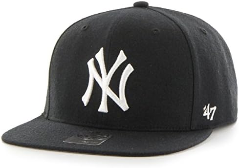 Черно - бяла маркова бейзболна шапка капитан на Ню Йорк Янкис 47 година на издаване